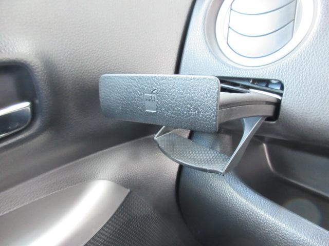 ｅＫスペースカスタム カスタムＴ　純正ナビ／Ｂカメラ／横滑防止／オート付ＨＩＤ＆フォグ／純１５ＡＷ／オート格納ミラー／ウィンカーミラー／インテリキー／プッシュスタート／革巻ステア／ＥＴＣ／ドアバイザー／（26枚目）