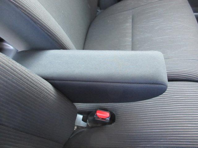 ｅＫスペースカスタム カスタムＴ　純正ナビ／Ｂカメラ／横滑防止／オート付ＨＩＤ＆フォグ／純１５ＡＷ／オート格納ミラー／ウィンカーミラー／インテリキー／プッシュスタート／革巻ステア／ＥＴＣ／ドアバイザー／（32枚目）