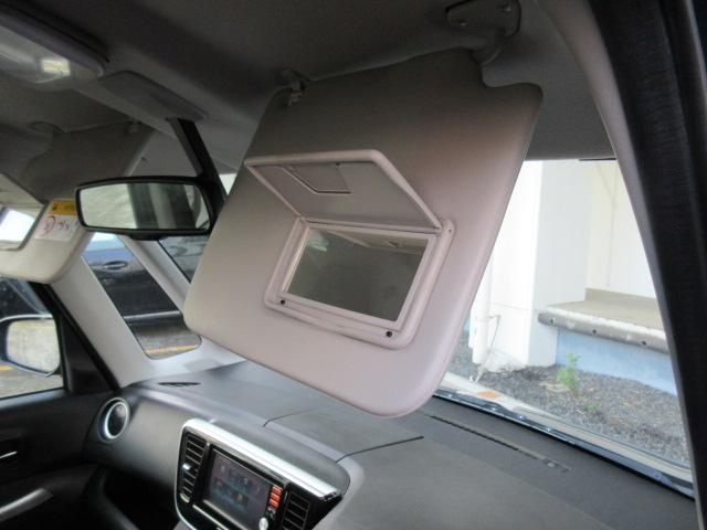 ｅＫスペースカスタム カスタムＴ　純正ナビ／Ｂカメラ／横滑防止／オート付ＨＩＤ＆フォグ／純１５ＡＷ／オート格納ミラー／ウィンカーミラー／インテリキー／プッシュスタート／革巻ステア／ＥＴＣ／ドアバイザー／（34枚目）
