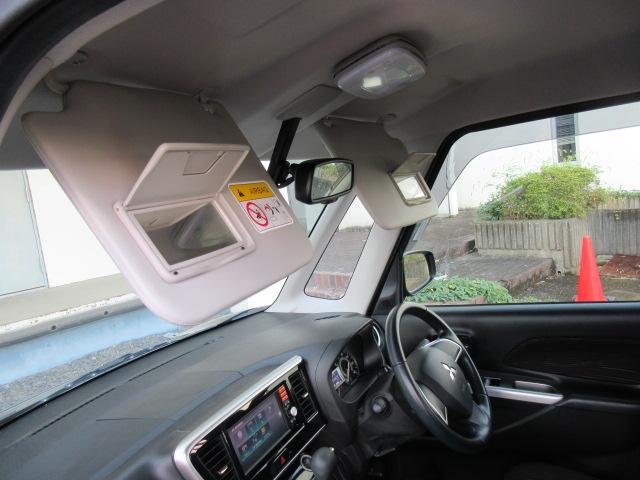 ｅＫスペースカスタム カスタムＴ　純正ナビ／Ｂカメラ／横滑防止／オート付ＨＩＤ＆フォグ／純１５ＡＷ／オート格納ミラー／ウィンカーミラー／インテリキー／プッシュスタート／革巻ステア／ＥＴＣ／ドアバイザー／（37枚目）