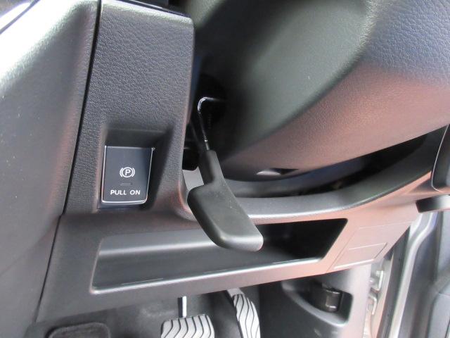 ハンドルを上下に動かしてちょうどよい位置に固定出来るチルトステアリングです！