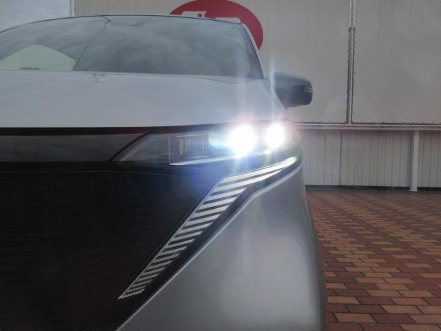 夜道や悪天候時も明るく照らし長寿命のＬＥＤライトも装備！