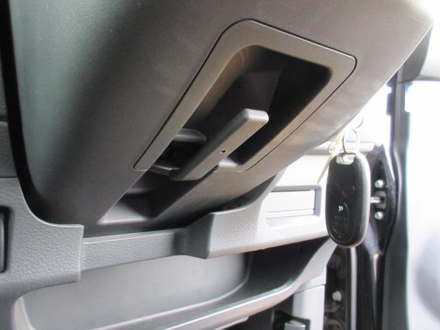 スペーシアカスタム XS Dオーディオ/フルセグTV・CD再生・Bluetooth/全方位M/衝突軽減B/D席暖シート/SW付革巻ステア/両電動ドア/オート付HID&フォグ/オート格納ミラー/純15AW/インテリキー/(29枚目)