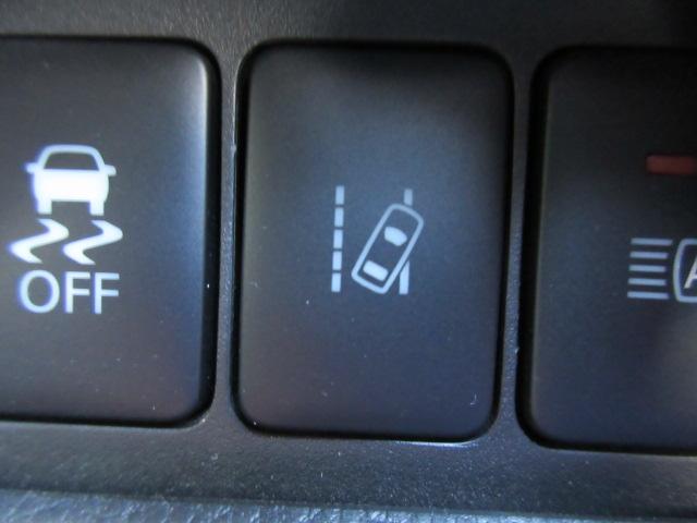 デイズルークス ハイウェイスター X Vセレクション 純正フルセグナビ/アラウンドビューモニター/衝突軽減B/オートハイビーム/SW付革巻ステア/オート付LED&フォグ/純15AW/リアサーキュレーター/インテリキー/プッシュスタート/(17枚目)