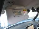 車内で身だしなみチェックもOK!おしゃれな貴方をサポートするバニティミラーも装備しています!