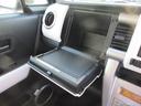 グローブボックスのほかに小物を収納できるスペースもあります