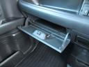 グローブボックスのほかに小物を収納できるスペースもあります