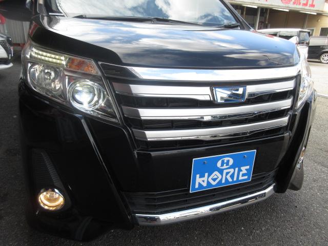 ノア ハイブリッドＳｉ　純正１０型ナビ　フルセグ　Ｂカメラ　フリップダウンモニター　両側電動ドア　セーフティーセンス　ＰＣＳ　ＬＤＡ　オートＬＥＤ＆フォグ　ＥＴＣ２．０　革巻ステアリング　純正１６アルミ　ワンオーナー（40枚目）