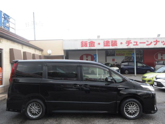 ノア ハイブリッドＳｉ　純正１０型ナビ　フルセグ　Ｂカメラ　フリップダウンモニター　両側電動ドア　セーフティーセンス　ＰＣＳ　ＬＤＡ　オートＬＥＤ＆フォグ　ＥＴＣ２．０　革巻ステアリング　純正１６アルミ　ワンオーナー（69枚目）
