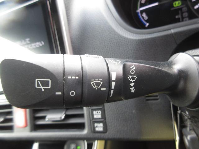 ヴォクシー ハイブリッドＺＳ　煌ＩＩ　純正９型ナビ　フルセグ　Ｂカメラ　ＤＶＤ　ＳＤ録音　Ｂｌｕｅｔｏｏｔｈ　両側電動ドア　セーフティーセンス　ＬＤＡ　ＰＫＳＢ　ＰＣＳ　クルコン　オートＬＥＤ＆フォグ　ＥＴＣ　シートヒーター　純正１６ＡＷ（12枚目）