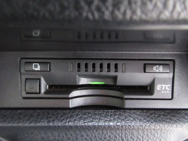 ヴォクシー ハイブリッドＺＳ　煌ＩＩ　純正９型ナビ　フルセグ　Ｂカメラ　ＤＶＤ　ＳＤ録音　Ｂｌｕｅｔｏｏｔｈ　両側電動ドア　セーフティーセンス　ＬＤＡ　ＰＫＳＢ　ＰＣＳ　クルコン　オートＬＥＤ＆フォグ　ＥＴＣ　シートヒーター　純正１６ＡＷ（17枚目）
