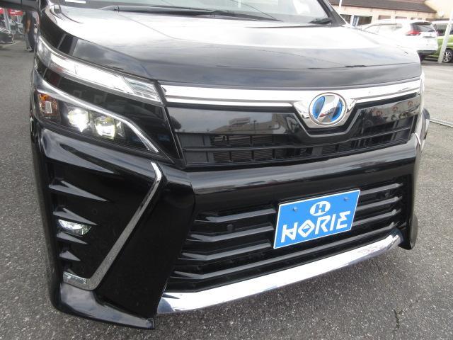 ヴォクシー ハイブリッドＺＳ　煌ＩＩ　純正９型ナビ　フルセグ　Ｂカメラ　ＤＶＤ　ＳＤ録音　Ｂｌｕｅｔｏｏｔｈ　両側電動ドア　セーフティーセンス　ＬＤＡ　ＰＫＳＢ　ＰＣＳ　クルコン　オートＬＥＤ＆フォグ　ＥＴＣ　シートヒーター　純正１６ＡＷ（42枚目）