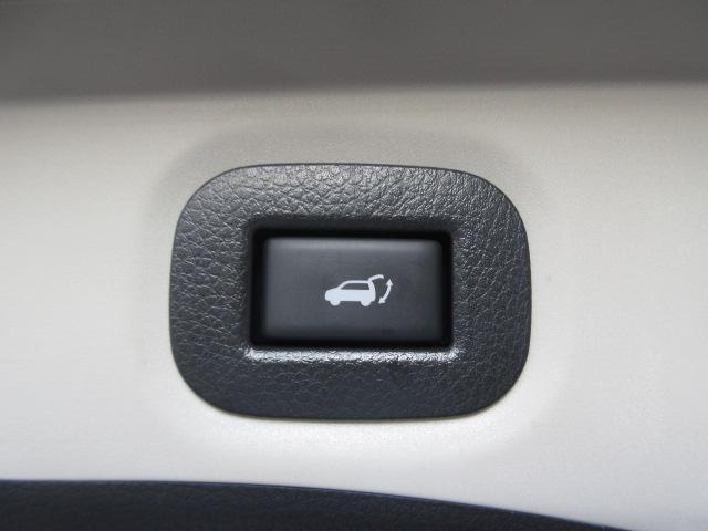 エクストレイル モード・プレミア　純正９型ナビ　フルセグ　アラウンドビューモニター　フリップダウンモニター　衝突軽減ブレーキ　ＬＤＡ　オーテック１９ＡＷ　純正ドラレコ　本革シート　シートヒーター　デジタルミラー　ルーフレール　ＬＥＤ（39枚目）