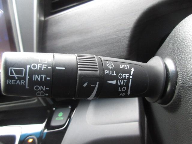 フリードハイブリッド ハイブリッド・G 純正9型ナビ フルセグ Bカメラ ホンダセンシング LKA CMBS レーダークルーズ 両側電動ドア オートLEDライト シートヒーター 半革シート 純正15AW ETC 前後ドラレコ DVD 録音(15枚目)