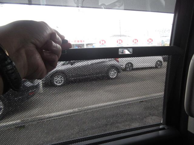 フリードハイブリッド ハイブリッド・G 純正9型ナビ フルセグ Bカメラ ホンダセンシング LKA CMBS レーダークルーズ 両側電動ドア オートLEDライト シートヒーター 半革シート 純正15AW ETC 前後ドラレコ DVD 録音(40枚目)