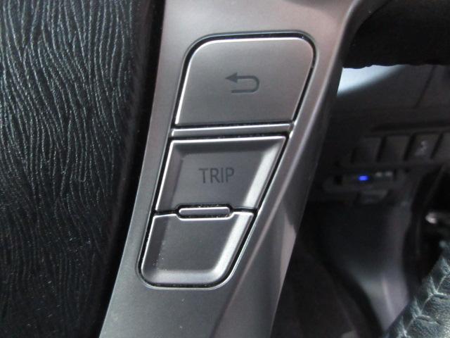 プリウスアルファ Ｇツーリングセレクション　社外ナビ　フルセグ　バックカメラ　オートＬＥＤ＆フォグ　モデリスタエアロ　ＥＴＣ　ワンオーナー　スイッチ付ハンドル　スマートキー　ＤＶＤ　ＳＤ録音　Ｂｌｕｅｔｏｏｔｈ（11枚目）