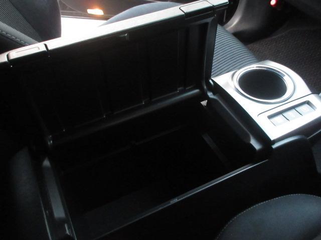 プリウスアルファ Ｇツーリングセレクション　社外ナビ　フルセグ　バックカメラ　オートＬＥＤ＆フォグ　モデリスタエアロ　ＥＴＣ　ワンオーナー　スイッチ付ハンドル　スマートキー　ＤＶＤ　ＳＤ録音　Ｂｌｕｅｔｏｏｔｈ（20枚目）