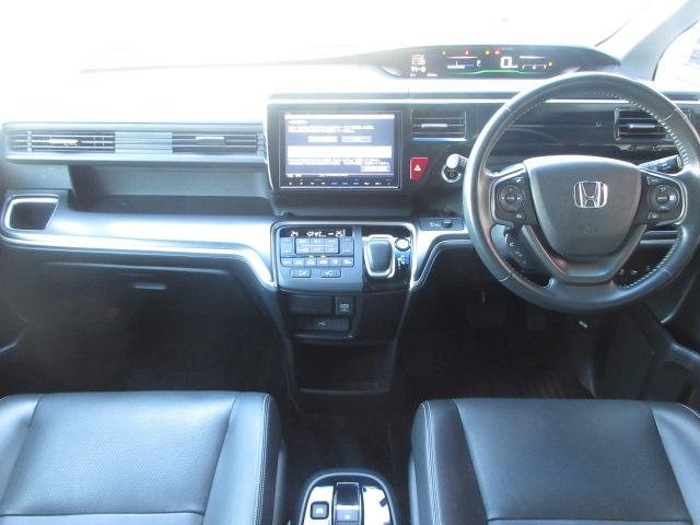 ステップワゴンスパーダ スパーダハイブリッド　Ｇ・ＥＸ　ホンダセンシング　純正９型ナビ　フルセグ　マルチビューカメラ　両側電動ドア　レーダークルーズ　本革　シートヒーター　オートＬＥＤ＆フォグ　ＬＫＡ　ＥＴＣ　わくわくゲート　純正１６ＡＷ　ＡＣ１００Ｖ　Ｂｌｕｅｔｏｏｔｈ（6枚目）