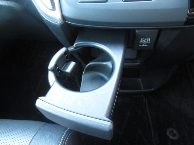 ステップワゴンスパーダ スパーダハイブリッド　Ｇ・ＥＸ　ホンダセンシング　純正９型ナビ　フルセグ　マルチビューカメラ　両側電動ドア　レーダークルーズ　本革　シートヒーター　オートＬＥＤ＆フォグ　ＬＫＡ　ＥＴＣ　わくわくゲート　純正１６ＡＷ　ＡＣ１００Ｖ　Ｂｌｕｅｔｏｏｔｈ（22枚目）