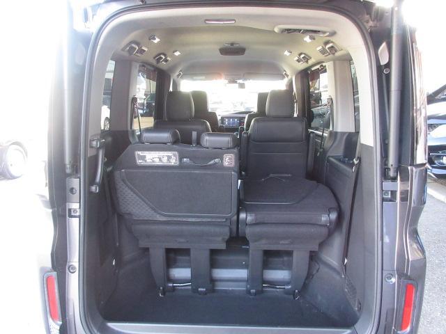 ステップワゴンスパーダ スパーダハイブリッド　Ｇ・ＥＸ　ホンダセンシング　純正９型ナビ　フルセグ　マルチビューカメラ　両側電動ドア　レーダークルーズ　本革　シートヒーター　オートＬＥＤ＆フォグ　ＬＫＡ　ＥＴＣ　わくわくゲート　純正１６ＡＷ　ＡＣ１００Ｖ　Ｂｌｕｅｔｏｏｔｈ（39枚目）