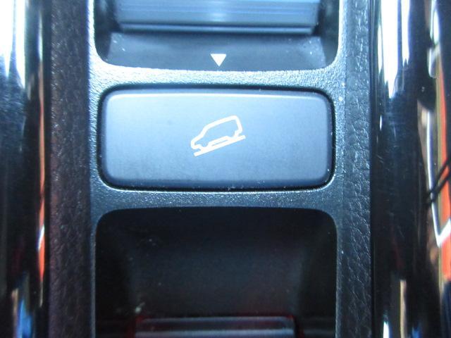 ヴェゼル ｅ：ＨＥＶ　Ｚ　純正９型ナビ　フルセグ　バックカメラ　パワーバックドア　ホンダセンシング　ＬＫＡ　ＢＳＩ　ＣＭＢＳ　レーダークルーズ　オートＬＥＤ＆フォグ　純正１８アルミ　ハーフレザー　ＥＴＣ２．０　前後ドラレコ（28枚目）