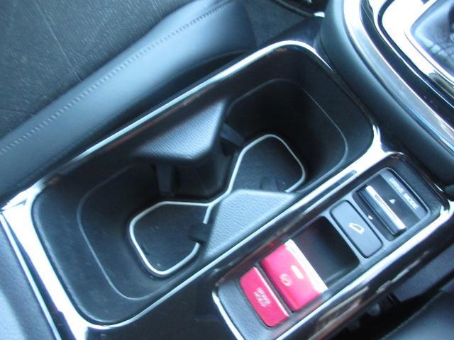 ヴェゼル ｅ：ＨＥＶ　Ｚ　純正９型ナビ　フルセグ　バックカメラ　パワーバックドア　ホンダセンシング　ＬＫＡ　ＢＳＩ　ＣＭＢＳ　レーダークルーズ　オートＬＥＤ＆フォグ　純正１８アルミ　ハーフレザー　ＥＴＣ２．０　前後ドラレコ（30枚目）