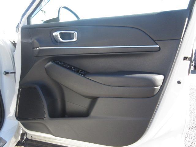 ヴェゼル ｅ：ＨＥＶ　Ｚ　純正９型ナビ　フルセグ　バックカメラ　パワーバックドア　ホンダセンシング　ＬＫＡ　ＢＳＩ　ＣＭＢＳ　レーダークルーズ　オートＬＥＤ＆フォグ　純正１８アルミ　ハーフレザー　ＥＴＣ２．０　前後ドラレコ（59枚目）