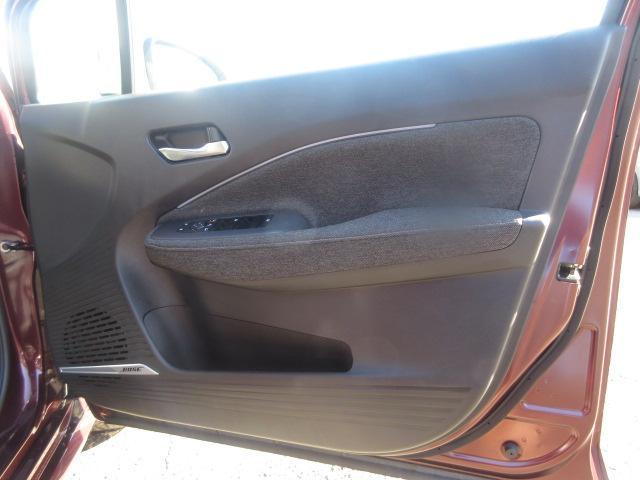 オーラ Ｇ　レザーエディション　純正９型コネクトナビ　フルセグ　アラウンドビューモニター　プロパイロット　ＬＫＡ　ＢＳＭ　コーナーセンサー　レーダークルーズ　オートＬＥＤ＆フォグ　本革　ＥＴＣ２．０　ＢＯＳＥサウンド　純正１７ＡＷ（58枚目）