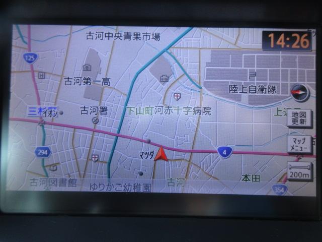 エルグランド ３５０ハイウェイスターアーバンクロムブラックレザー　純正ナビ　全周囲Ｍ　サンルーフ　フリップモニター　シートヒーター　オットマン　ＥＴＣ　コーナーセンサー　両側電動スライドドア　パワーバックドア　オート付ＨＩＤライト＆フォグ　オート格納ウィンカーミラー（9枚目）