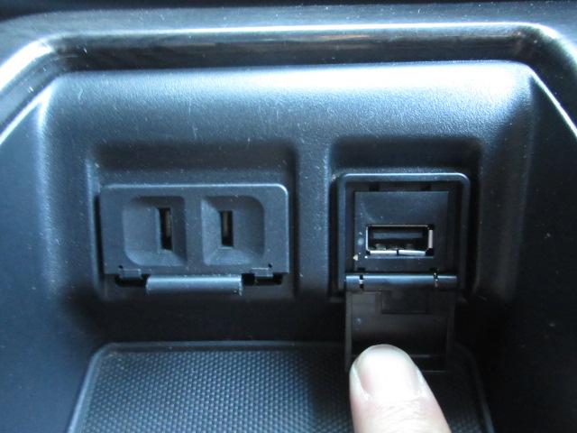 エルグランド ３５０ハイウェイスターアーバンクロムブラックレザー　純正ナビ　全周囲Ｍ　サンルーフ　フリップモニター　シートヒーター　オットマン　ＥＴＣ　コーナーセンサー　両側電動スライドドア　パワーバックドア　オート付ＨＩＤライト＆フォグ　オート格納ウィンカーミラー（28枚目）