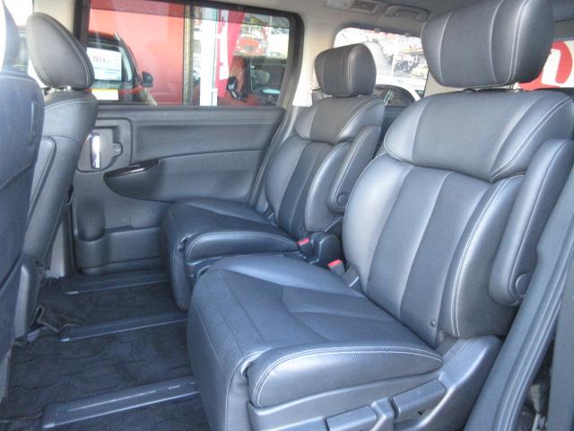 エルグランド ３５０ハイウェイスターアーバンクロムブラックレザー　純正ナビ　全周囲Ｍ　サンルーフ　フリップモニター　シートヒーター　オットマン　ＥＴＣ　コーナーセンサー　両側電動スライドドア　パワーバックドア　オート付ＨＩＤライト＆フォグ　オート格納ウィンカーミラー（59枚目）