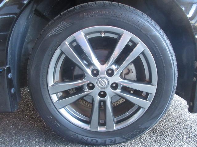 エルグランド ３５０ハイウェイスターアーバンクロムブラックレザー　純正ナビ　全周囲Ｍ　サンルーフ　フリップモニター　シートヒーター　オットマン　ＥＴＣ　コーナーセンサー　両側電動スライドドア　パワーバックドア　オート付ＨＩＤライト＆フォグ　オート格納ウィンカーミラー（63枚目）