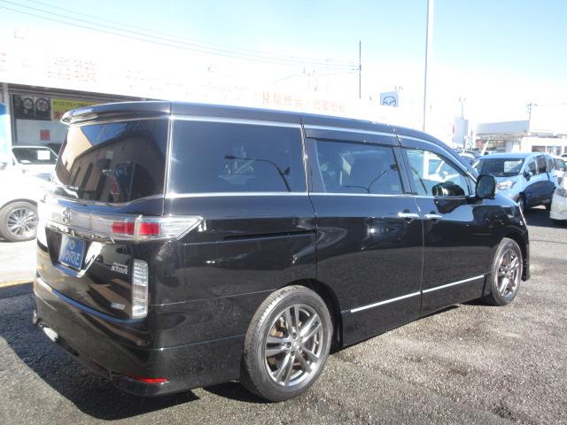 エルグランド ３５０ハイウェイスターアーバンクロムブラックレザー　純正ナビ　全周囲Ｍ　サンルーフ　フリップモニター　シートヒーター　オットマン　ＥＴＣ　コーナーセンサー　両側電動スライドドア　パワーバックドア　オート付ＨＩＤライト＆フォグ　オート格納ウィンカーミラー（74枚目）