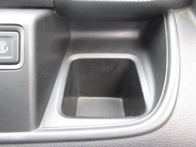 ソリオ ハイブリッドＭＺ　社外ナビ　フルセグ　バックカメラ　デュアルカメラブレーキサポート　車線逸脱警報　両側電動ドア　オートＨＩＤ＆フォグ　クルコン　純正１５ＡＷ　ＥＴＣ　シートヒーター　ＤＶＤ　Ｂｌｕｅｔｏｏｔｈ（24枚目）