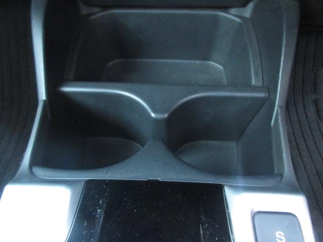 フィットハイブリッド Ｌパッケージ　社外ナビ　ＴＶ　バックカメラ　オートＬＥＤライト　衝突軽減ブレーキ　ハーフレザーシート　コーナーセンサ―　ＥＴＣ　クルーズコントロール　チップアップシート　スイッチ付革巻ステアリング（21枚目）