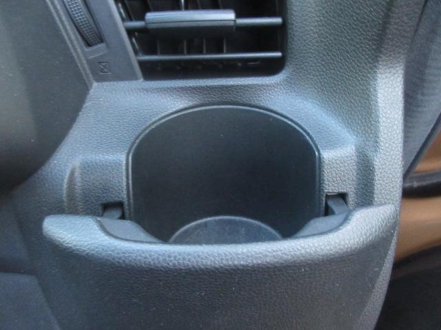 フィットハイブリッド Ｌパッケージ　社外ナビ　ＴＶ　バックカメラ　オートＬＥＤライト　衝突軽減ブレーキ　ハーフレザーシート　コーナーセンサ―　ＥＴＣ　クルーズコントロール　チップアップシート　スイッチ付革巻ステアリング（24枚目）