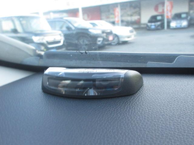 フィットハイブリッド Ｌパッケージ　社外ナビ　ＴＶ　バックカメラ　オートＬＥＤライト　衝突軽減ブレーキ　ハーフレザーシート　コーナーセンサ―　ＥＴＣ　クルーズコントロール　チップアップシート　スイッチ付革巻ステアリング（31枚目）