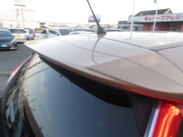 フィットハイブリッド Ｌパッケージ　社外ナビ　ＴＶ　バックカメラ　オートＬＥＤライト　衝突軽減ブレーキ　ハーフレザーシート　コーナーセンサ―　ＥＴＣ　クルーズコントロール　チップアップシート　スイッチ付革巻ステアリング（43枚目）