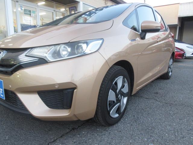 フィットハイブリッド Ｌパッケージ　社外ナビ　ＴＶ　バックカメラ　オートＬＥＤライト　衝突軽減ブレーキ　ハーフレザーシート　コーナーセンサ―　ＥＴＣ　クルーズコントロール　チップアップシート　スイッチ付革巻ステアリング（46枚目）