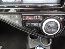 車内の空調はコレにお任せ!温度設定とスイッチ1つで年中設定温度に保つ便利なオートエアコンも装備されています!