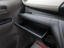 ご納車後も安心なプレミアム保証をご提案いたします。ナビや電装品、エアコンなども含めた600項目の充実した保証内容と安心のロードサービス付帯でサポートいたします。詳細はお尋ねください。