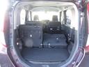 後席をたたむだけの簡単なアレンジで出来上がる奥行きたっぷりな荷室空間も人気です。