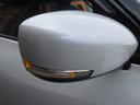 おしゃれに見えて対向車や後続の二輪車等への方向指示に役立つウィンカーミラーも装備されています！