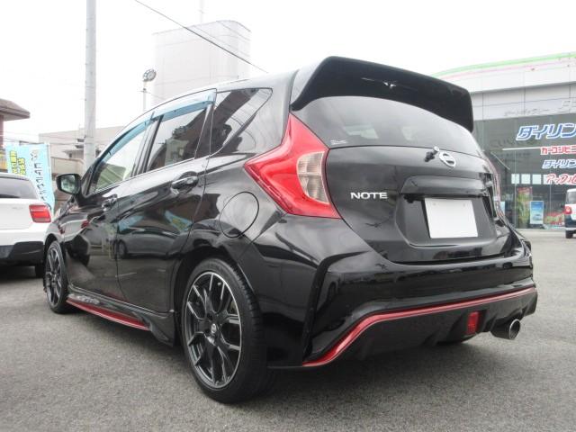ノート ニスモ　Ｓ　ＥＴＣ☆純正ＳＤナビ（ＭＣ３１４Ｄ－Ｗ）☆フルセグＴＶ☆バックカメラ☆純正１７インチＡＷ☆５速マニュアル☆プッシュスタート＆スマートキー２本☆横スベリ防止（7枚目）