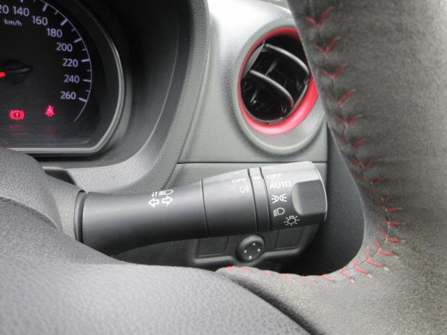 ノート ニスモ　Ｓ　ＥＴＣ☆純正ＳＤナビ（ＭＣ３１４Ｄ－Ｗ）☆フルセグＴＶ☆バックカメラ☆純正１７インチＡＷ☆５速マニュアル☆プッシュスタート＆スマートキー２本☆横スベリ防止（12枚目）