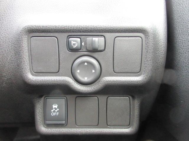 ノート ニスモ　Ｓ　ＥＴＣ☆純正ＳＤナビ（ＭＣ３１４Ｄ－Ｗ）☆フルセグＴＶ☆バックカメラ☆純正１７インチＡＷ☆５速マニュアル☆プッシュスタート＆スマートキー２本☆横スベリ防止（17枚目）