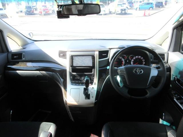 ヴェルファイア ２．４Ｚ　ゴールデンアイズＩＩ　ＥＴＣ☆純正ＨＤＤナビ☆フルセグＴＶ☆バックカメラ☆両側パワースライドドア☆パワーバックドア☆純正１８インチＡＷ☆オートクルーズ☆ドライブレコーダー☆ハーフレザーシート☆プッシュスタート＆スマートキー（10枚目）