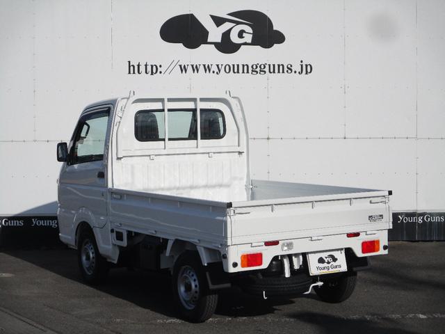 KCエアコン・パワステ 届出済未使用車 アイドリングストップ パワステ AC オートマ Wエアバッグ ABS 横滑り抑制機能 純正ドアバイザー・純正フロアラバーマット付 4WD 3方開 最大積載量350kg(16枚目)