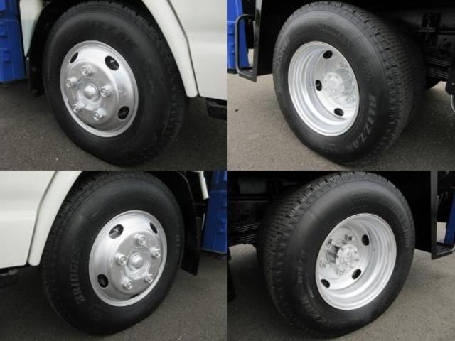 エルフトラック 　高所作業車　アイチＳＳ－１２Ａ　作業床高１１．９ｍ　作業床積載荷重２００ｋｇ　　アワーメーター１９５０時間　車両寸法（車検証記載）：長５３３ｃｍ　幅１９１ｃｍ　高３１０ｃｍ　車両総重量７０６５ｋｇ（15枚目）