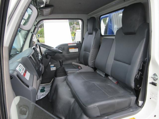 エルフトラック 　高所作業車　アイチＳＳ－１２Ａ　作業床高１１．９ｍ　作業床積載荷重２００ｋｇ　　アワーメーター１９５０時間　車両寸法（車検証記載）：長５３３ｃｍ　幅１９１ｃｍ　高３１０ｃｍ　車両総重量７０６５ｋｇ（47枚目）